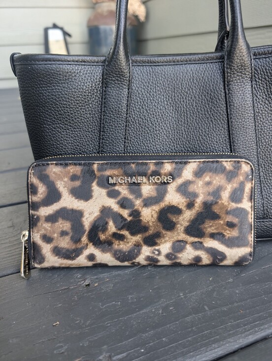 Michael Kors Handbags - Michael Kors Leopard Print Wallet